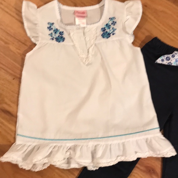 Capris Set - Picture 5 of 6